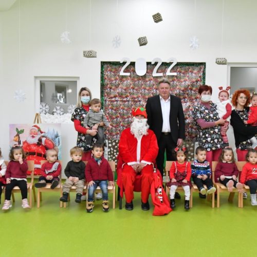 Новогодишни пакетчиња за дечињата од градинката ЈОУДГ,, СОНЦЕ-ДИЕЛИ”