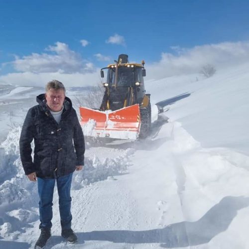 Запчнато е пробивањето на патот до с.Гургурница и санирање на штетата која е направена а со цел брзо враќање на учениците на настава.